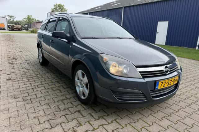 Opel Astra (2006) thumbnail 5