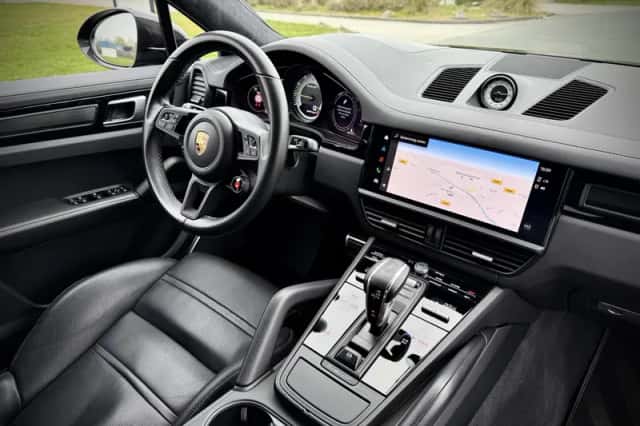 Porsche Cayenne Coupé (2022) thumbnail 3