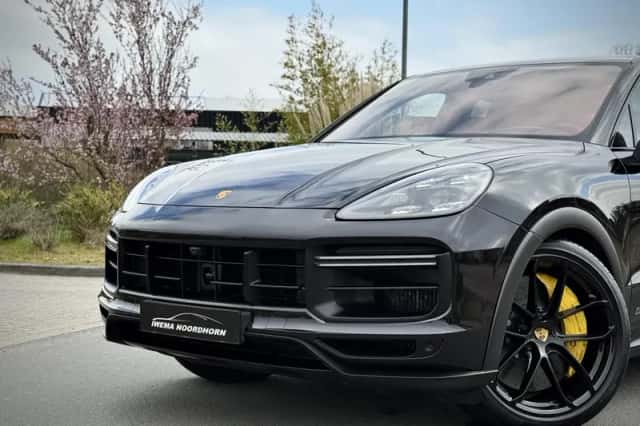 Porsche Cayenne Coupé (2022) thumbnail 4