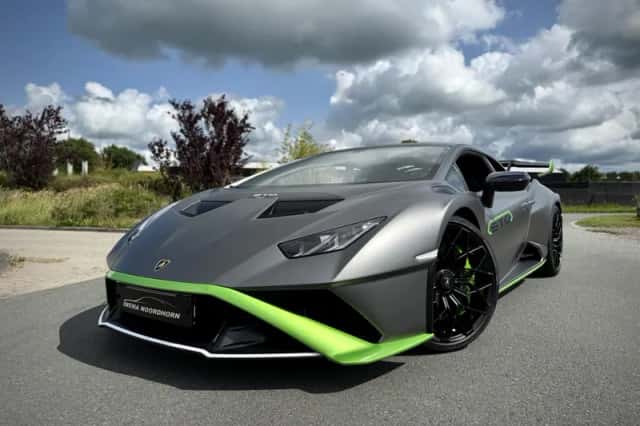 Lamborghini Huracán (2023) thumbnail 5
