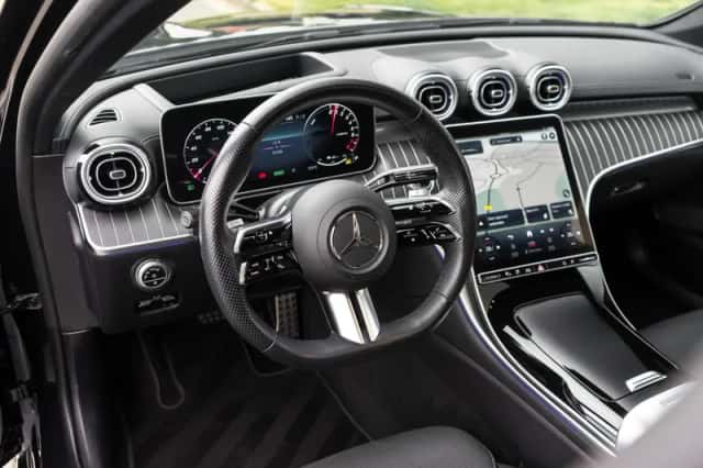 Mercedes-Benz C-Klasse (2023) thumbnail 3