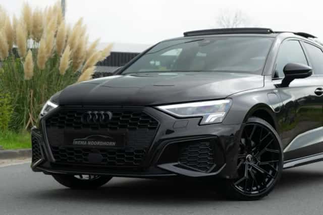 Audi A3 (2023) thumbnail 4