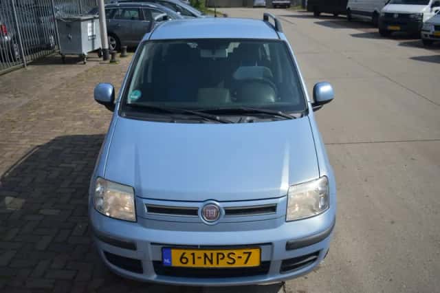Fiat Panda (2010) thumbnail 2