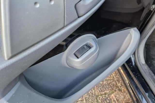 Peugeot 107 (2010) thumbnail 6