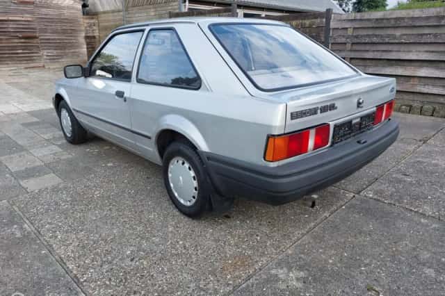 Ford Escort (1986) thumbnail 6