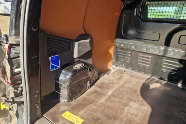 Ford Transit Courier (2020) thumbnail 6