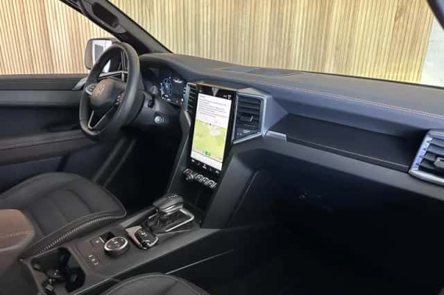Volkswagen Amarok (2024) thumbnail 3