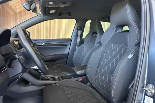 Škoda Karoq (2021) thumbnail 2