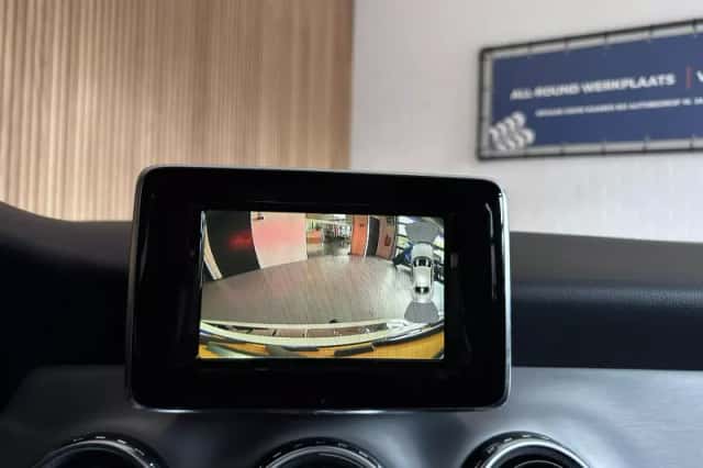Mercedes-Benz GLA-Klasse (2015) thumbnail 5