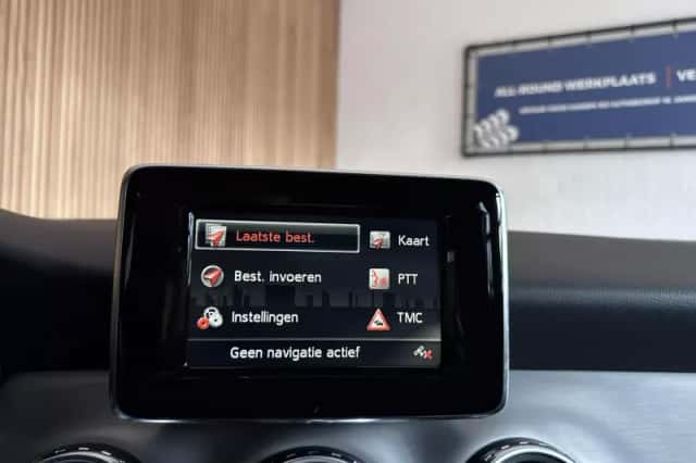 Mercedes-Benz GLA-Klasse (2015) thumbnail 6
