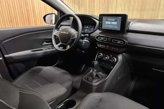 Dacia Jogger (2025) thumbnail 3