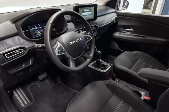 Dacia Jogger (2025) thumbnail 4