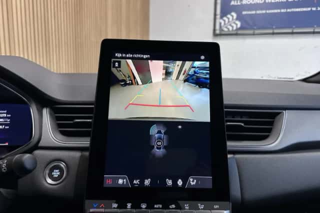 Renault Captur (2025) thumbnail 6