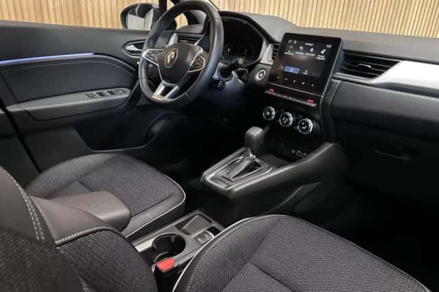 Renault Captur (2024) thumbnail 3