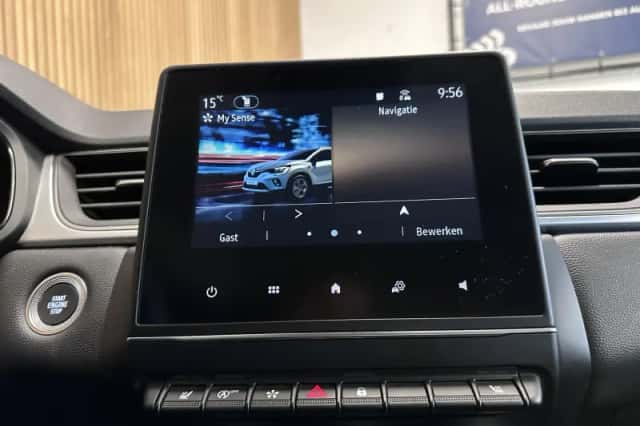 Renault Captur (2024) thumbnail 6