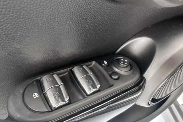 MINI Cooper (2020) thumbnail 6