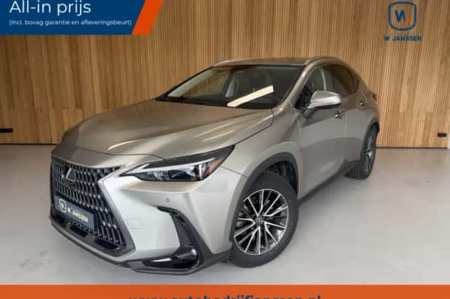 Lexus NX (2022) thumbnail 1