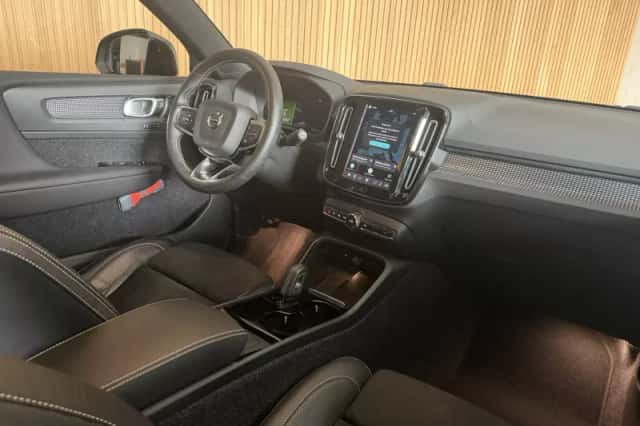 Volvo XC40 (2020) thumbnail 4