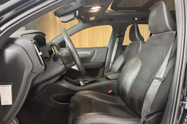 Volvo XC40 (2020) thumbnail 5