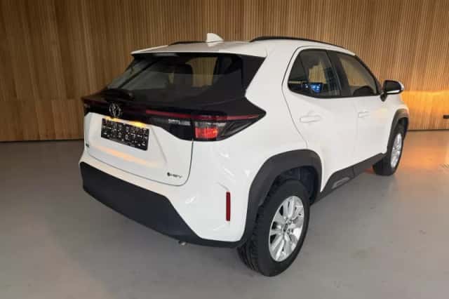 Toyota Yaris Cross (2025) thumbnail 2