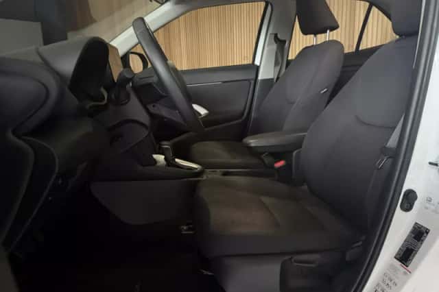 Toyota Yaris Cross (2025) thumbnail 4