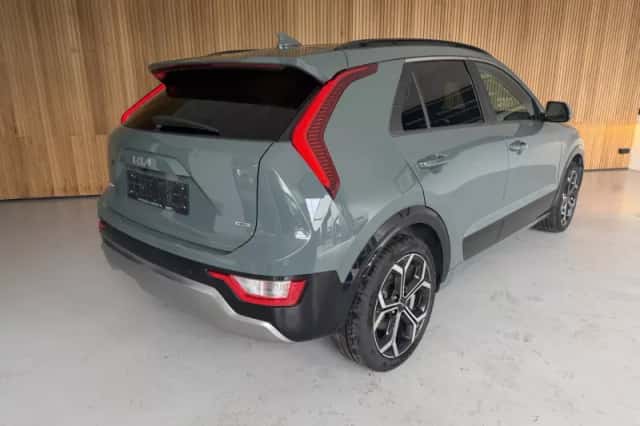 Kia Niro (2023) thumbnail 2