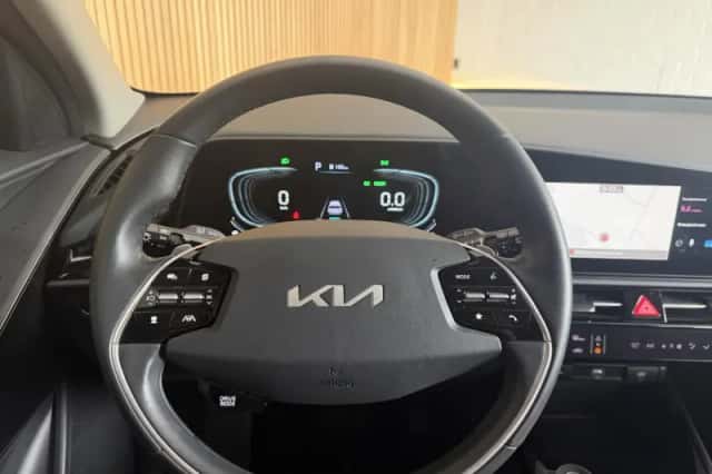 Kia Niro (2023) thumbnail 4