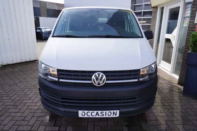 Volkswagen Transporter (2016) thumbnail 5
