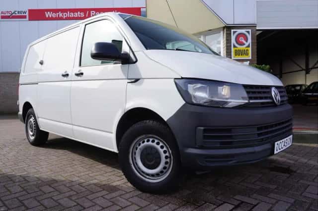 Volkswagen Transporter (2016) thumbnail 6