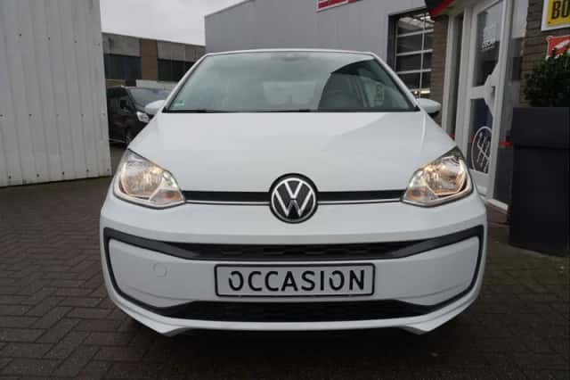 Volkswagen Up! (2021) thumbnail 5