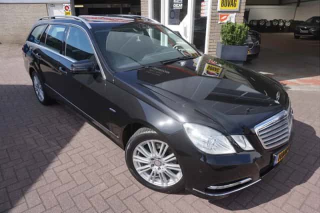 Mercedes-Benz E-Klasse (2012) thumbnail 1