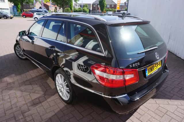Mercedes-Benz E-Klasse (2012) thumbnail 3