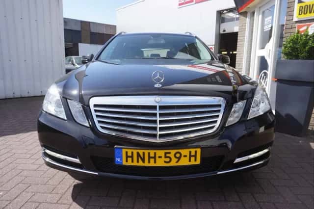 Mercedes-Benz E-Klasse (2012) thumbnail 5