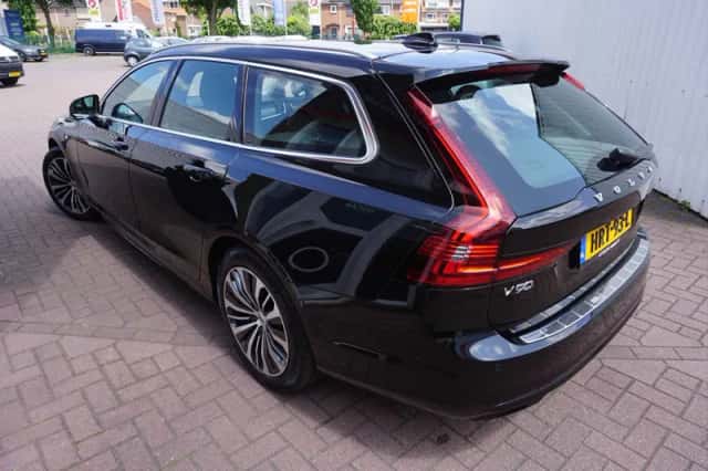Volvo V90 (2021) thumbnail 3