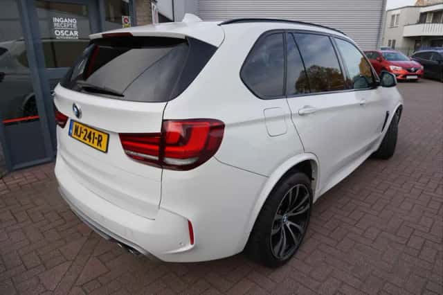 BMW X5 (2014) thumbnail 2