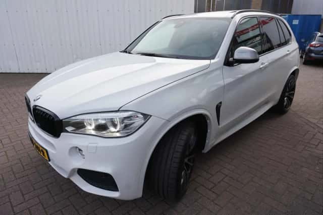 BMW X5 (2014) thumbnail 4