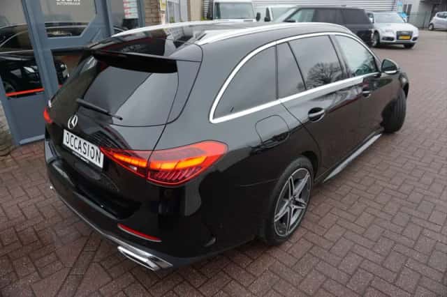 Mercedes-Benz C-Klasse (2022) thumbnail 2