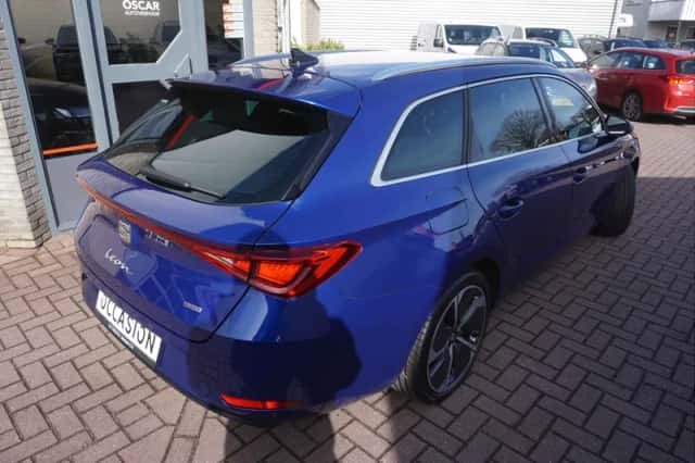 SEAT Leon Sportstourer (2021) thumbnail 2