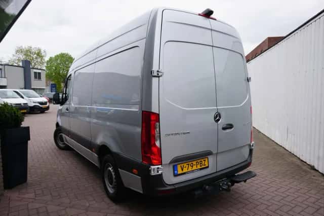 Mercedes-Benz Sprinter (2023) thumbnail 3