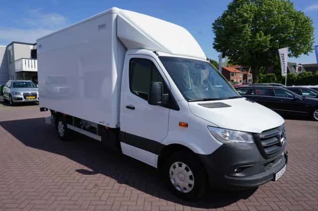Mercedes-Benz Sprinter (2023) thumbnail 3