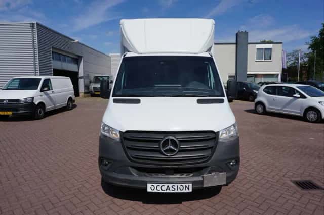 Mercedes-Benz Sprinter (2023) thumbnail 6