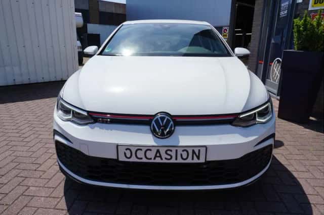 Volkswagen Golf (2024) thumbnail 5