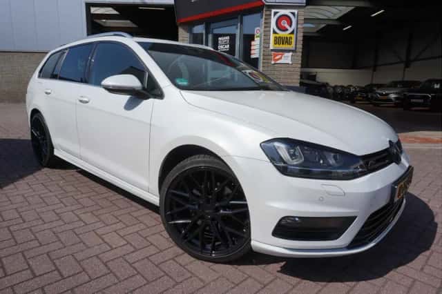Volkswagen Golf (2015) thumbnail 6