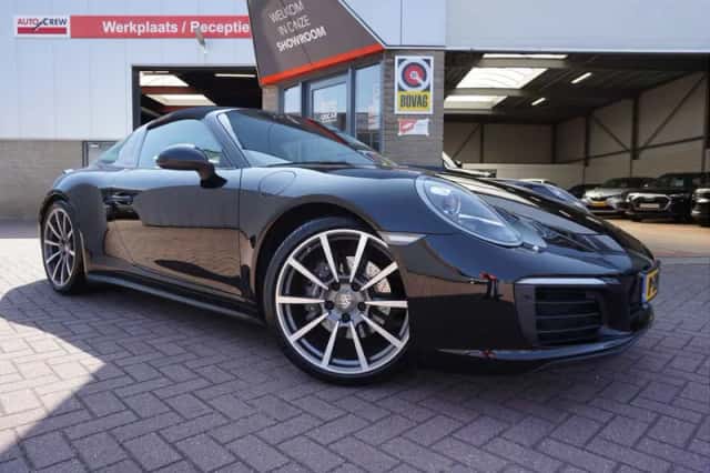 Porsche 911 (2018) thumbnail 6