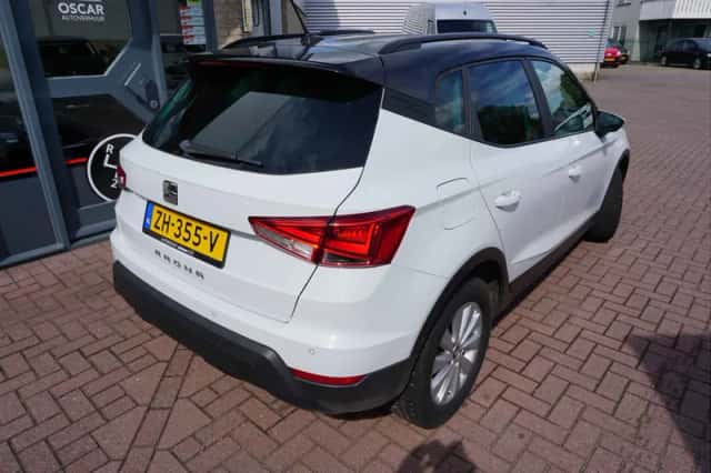 SEAT Arona (2019) thumbnail 2