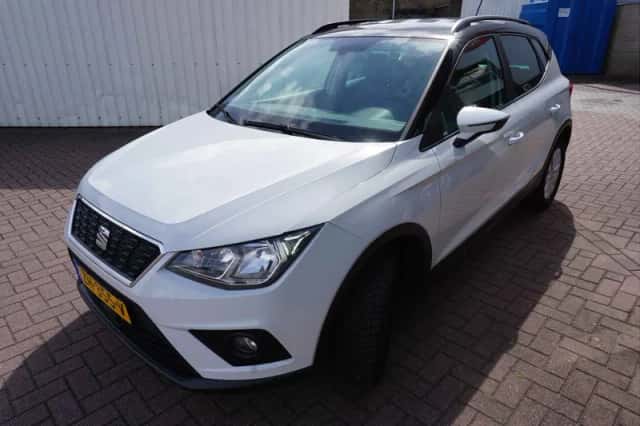 SEAT Arona (2019) thumbnail 4