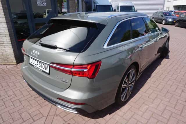 Audi A6 (2023) thumbnail 2