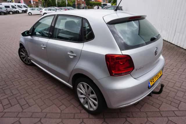 Volkswagen Polo (2011) thumbnail 3