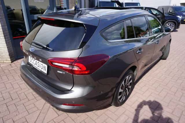 Ford Focus (2023) thumbnail 2