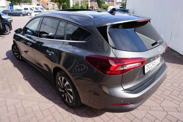 Ford Focus (2023) thumbnail 3